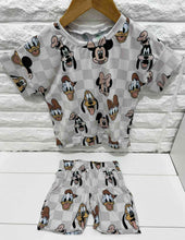 Load image into Gallery viewer, Lounge Tops
