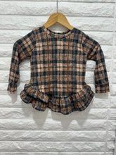 Load image into Gallery viewer, Ruffle Top - Fall Drop
